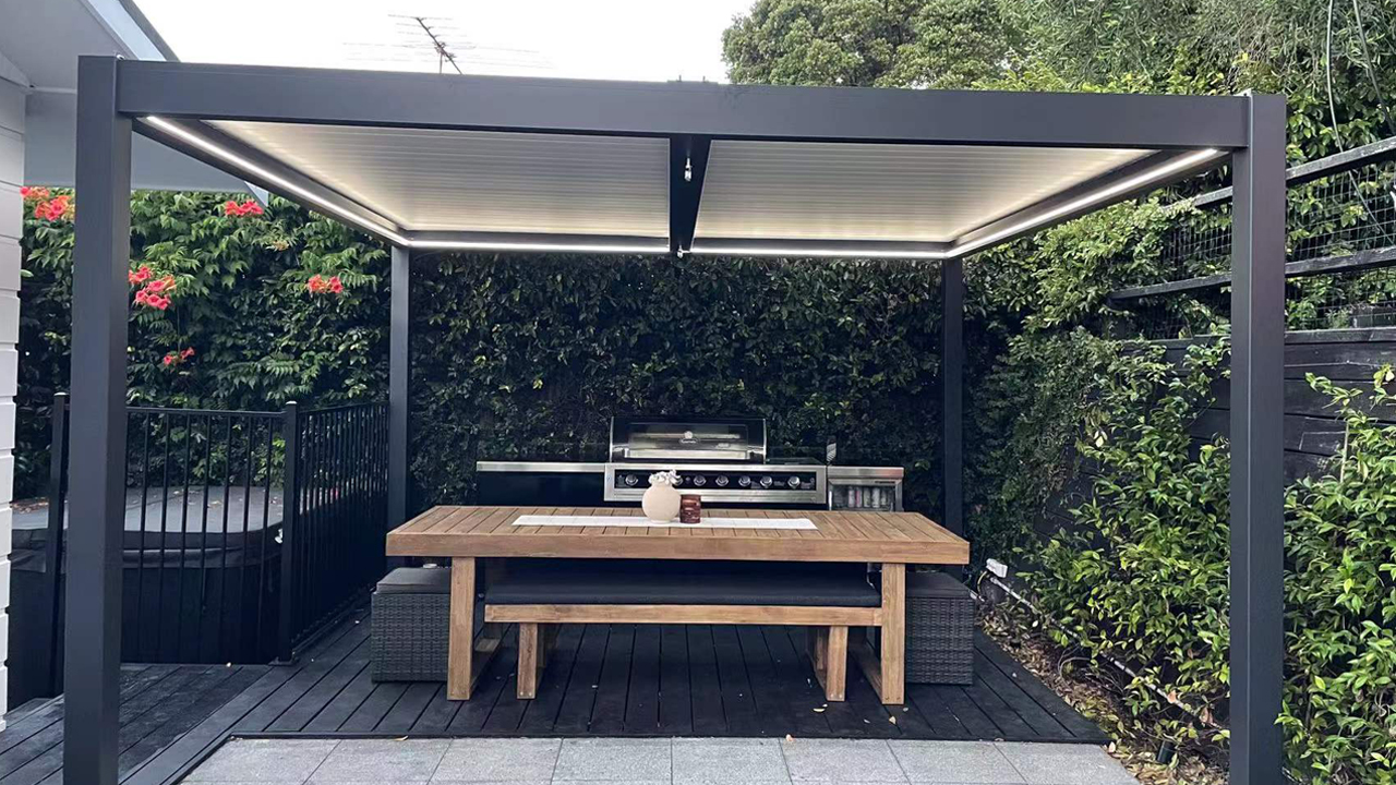Motoriserad pergola